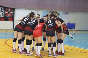 Infrangere categorica la volei feminin