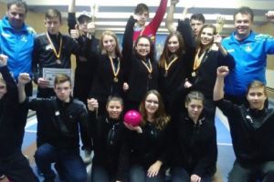 Duzină de medalii pentru popicarii juniori