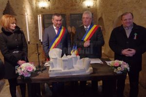 Primarii din Suceava şi Soroca au semnat un protocol de înfrăţire între cele două municipii