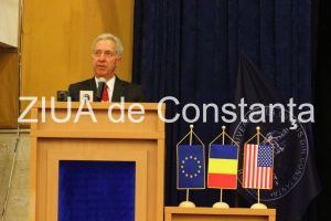 Ambasadorul SUA Hans Klemm, asteptat luni la Palatul Victoria