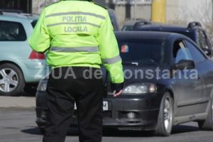 Sondaj de opinie: Sunteti de acord cu schimbarea uniformelor politistilor locali, pentru a nu mai fi confundate cu cele ale politistilor nationali? 