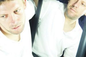 Despre personalităţile schizoide. Cu românul la psiholog