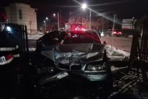 Accident la Năsăud. Motivul pentru care s-au izbit două maşini puternice (FOTO)