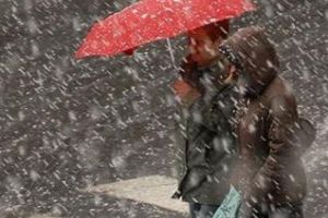 Vreme rece, lapoviţă şi ninsori la Cluj. Ce anunţă meteorologii