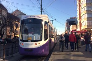 Robu lanseaza un sondaj: Sunteti de acord sa se dea in continuare gratuitati pe transportul public?