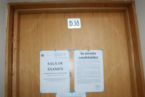 Prima zi din semestrul al doilea coincide cu prima probă de Bac. Unii profesori susţin că examenul e ilegal