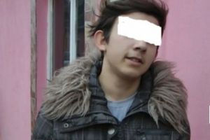 Cărăuş de ţigări copil prins pe fâşia verde. Nu e singurul, contrabandiştii s-au specializat în atragerea minorilor 