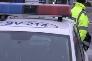 Conducea fără permis şi cu maşina neînmatriculată
