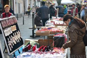Administraţia Domeniului Public licitează locurile pentru vânzarea de mărţişoare şi flori