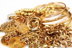 Șase hoţi de bijuterii din Dolj prinşi în FLAGRANT la Arad