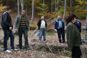 ACUM – Femeie de 36 ani, a murit strivită de copac la Poiana Lacului!