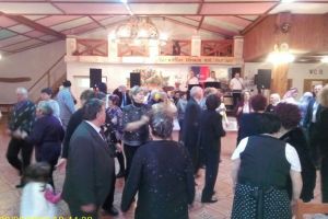 FOTO: Carnavalul ”Cârnelegi”, o tradiţie a  comunităţii săseşti organizată la hanul Lutsch, de la Vinţu de Jos