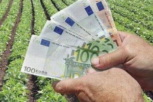 Peste 723.000 de fermieri care au depus cereri şi-au primit deja subvenţiile