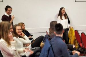 Asociaţia Elevilor Constanţa cere primăriei să asigure paza şcolilor şi bani mai mulţi pentru fondul de burse 