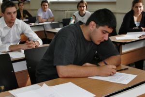 Acuzaţii: Bacalaureatul, organizat ilegal în luna februarie!