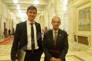 USR susţine iniţiativa cetăţenească “Fără penali în funcţii publice”. Se vor strânge semnături pentru modificarea Constituţiei