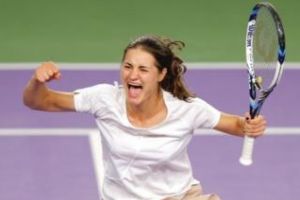 Monica Niculescu a bătut-o pe Maria Şarapova, la turneul de la Doha