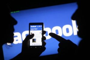 Germania : Un tribunal a stabilit că Facebook utilizează ilegal datele personale ale membrilor