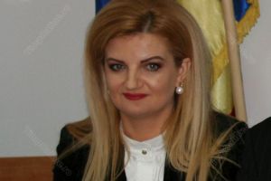 ”Acest semestru, distrus. Legea, încălcată. Elevii şi profesorii nu mai înţeleg nimic”