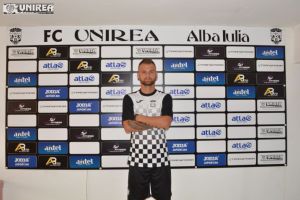 În loc de întăriri, Unirea Alba Iulia bifează plecări ale titularilor! Mijlocaşul Sorin Fulea renunţă la fotbal pentru a munci în Anglia