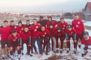 În cantonamentul de la Codlea, trei amicale pentru Performanţa Ighiu | Adrian Lăcătuş a ajuns sub comanda lui Manea, se speră în legitimarea camerunezului Tebo