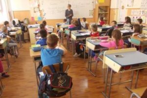 Ce MĂSURI impune Ministerul SĂNĂTĂȚII în GRĂDINIȚE şi ȘCOLI pentru evitarea RĂSPÂNDIRII virusului GRIPAL