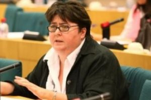 Alina Mungiu-Pippidi: Domnul Lucian Onea ar fi trebuit să se autosuspende sau să fie suspendat de azi, de CSM sau de Laura Codruţa Kovesi, nu să aştepta în funcţie