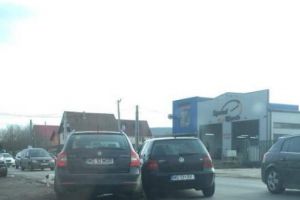 Tamponare la Corunca, o femeie blocată în autoturism