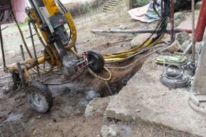 Primăria speră să termine luna aceasta lucrările la blocul de pe strada Molidului