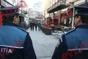 Un POLIȚIST, BĂTUT de un MINOR. Scene INCREDIBILE raportate de AGENȚI