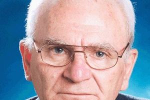 Volum de 1.400 de pagini scris de un fost deputat PRM de Mureş. Adrian Moisoiu, carte de memorii şi arhivistică documentară