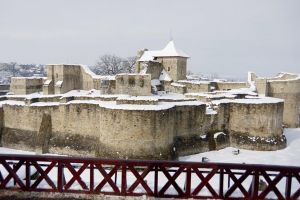Lecţii de istorie pentru elevi, vineri, la Cetatea de Scaun a Sucevei