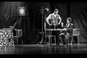 MARȚI: Grupul albaiulian Skepsis prezintă spectacolul ”Străinul”, la Casa de Cultură a Studenţilor