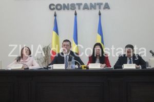 Contractul de finantare al proiectului Reabilitarea si Modernizarea Drumului Judetean DJ223 semnat la CJC. Se prezinta si raportul de activitate pe anul 2017