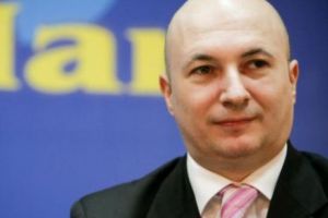 Reacţia lui CODRIN ȘTEFĂNESCU în legătură cu CONVOCAREA oamenilor la PROTEST în faţa DNA