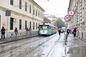 USR: Sondajul lui Robu privind gratuitatile pe transportul in comun, un circ ieftin