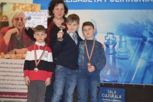 Deveanul Tudor Mihăescu-Duţă e vicecampion naţional şcolar la şah