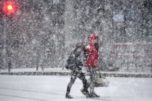 PROGNOZA METEO. Ninsorile domină tabloul meteo al următoarelor zile