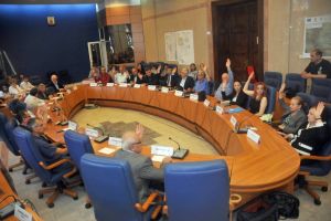 Speranţe şi temeri: Se repartizează banii către primării