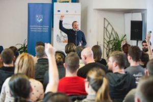 Programul de finanţare StartUp Now dă startul cursei pentru 40.000 euro în regiunea Centru