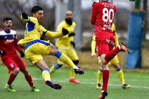 Chindia s-a impus în faţa Lupilor Galbeni!