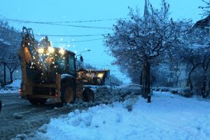 VIDEO: Cum arată Focşaniul după 24 de ore de ninsori