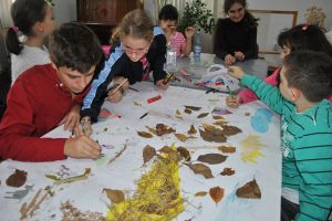 Despre viaţa la ţară şi armonii muzicale, din nou în Galeriile „Cromatic“, în atelierele „Ca la ţară“ şi „Să ne împrietenim cu muzica“