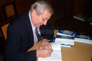 Prima ediţie a Concursului judeţean de poezie „Ion Cozmei”