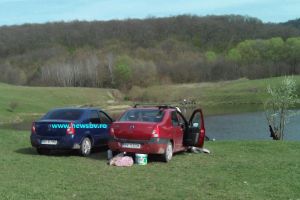 Șeful Poliţiei Locale din Braşov, la pescuit cu maşina instituţiei