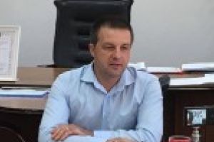 Primarul Dragomir: „Eliminarea va fi posibila atunci cand vom avea o legislatie clara in acest domeniu. In momentul de fata, legislatia nu prevede eliminarea taxei pe apa de ploaie.”