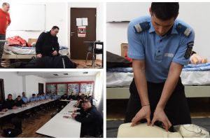 FOTO: Crucea Roşie, cursuri de prim ajutor pentru Inspectoratul de Jandarmi Judeţean Alba