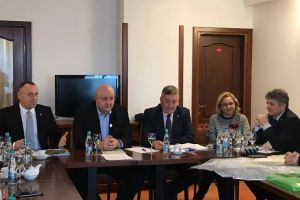 Presedintele Radulescu si parlamentarii PSD cauta solutii pentru salvarea carierei de calcar de la Bistrita