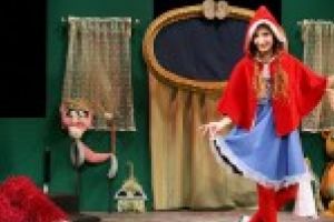 Spectacole în weekend, la Teatrul Colibri:  Cavalerii Mesei Rotunde şi Alis în lumea păpuşilor