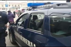 Tanara agresata sexual in zona blocului Gioconda din Ploiesti. Jandarmii au intervenit! - VIDEO